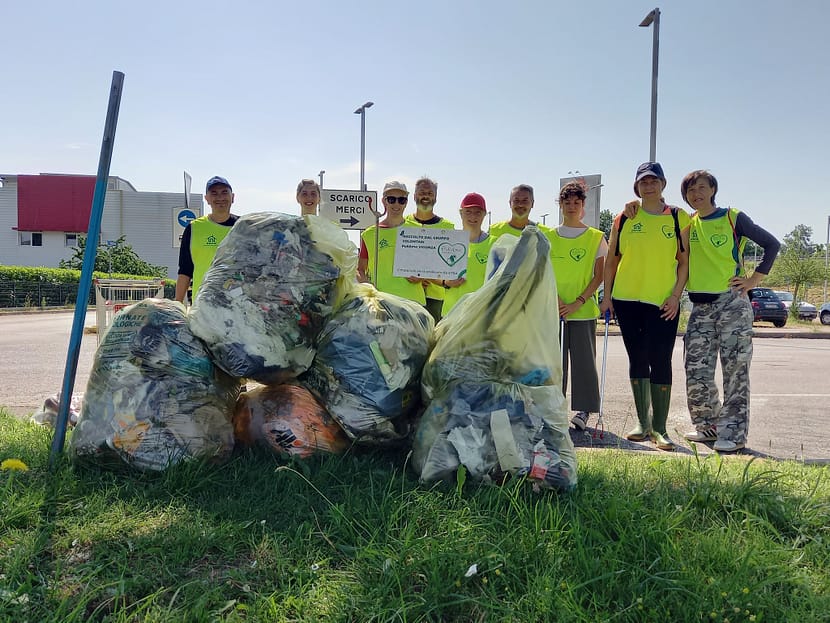 Pulizia parcheggio Ipercoop - PuliAmo Vigonza